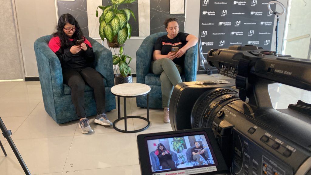 AAA1A694-6006-4042-8E77-54F474507DF9